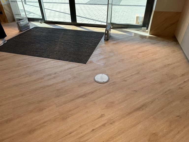 Lloyds Store in Greding