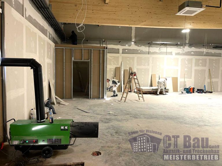 Lloyds Store in Greding