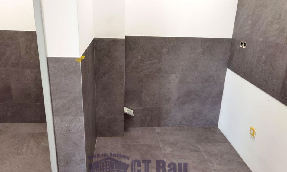 WC-Anlage Vinylboden Wände Greding