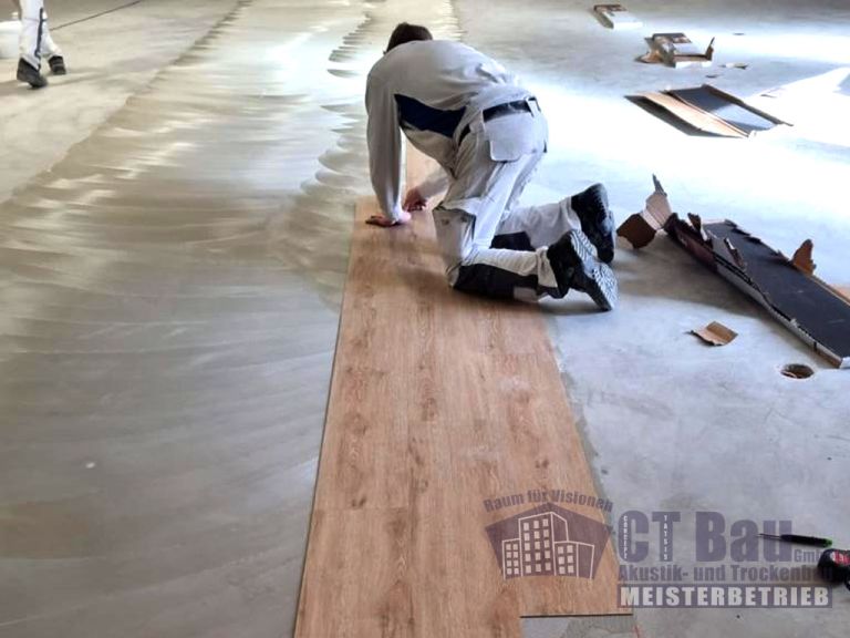 Lloyds Store in Greding