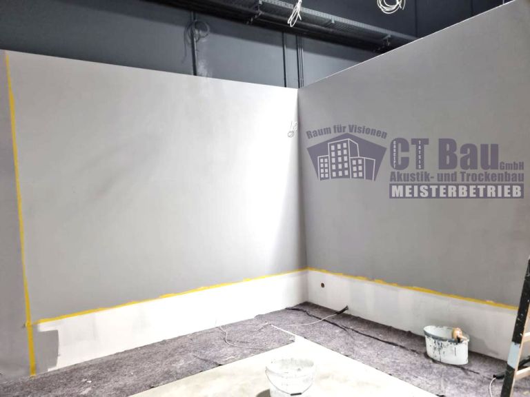 Lloyds Store in Greding