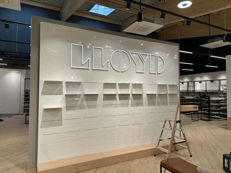 Lloyds Store in Greding